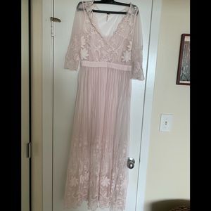 Midi lace dress